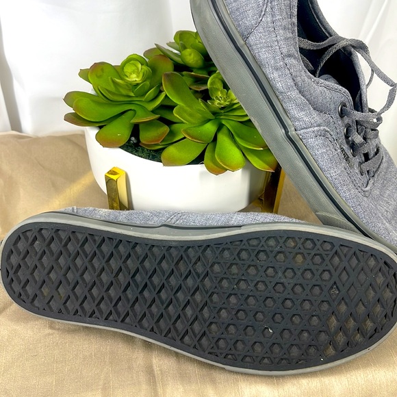 Vans - Picture 5 of 5